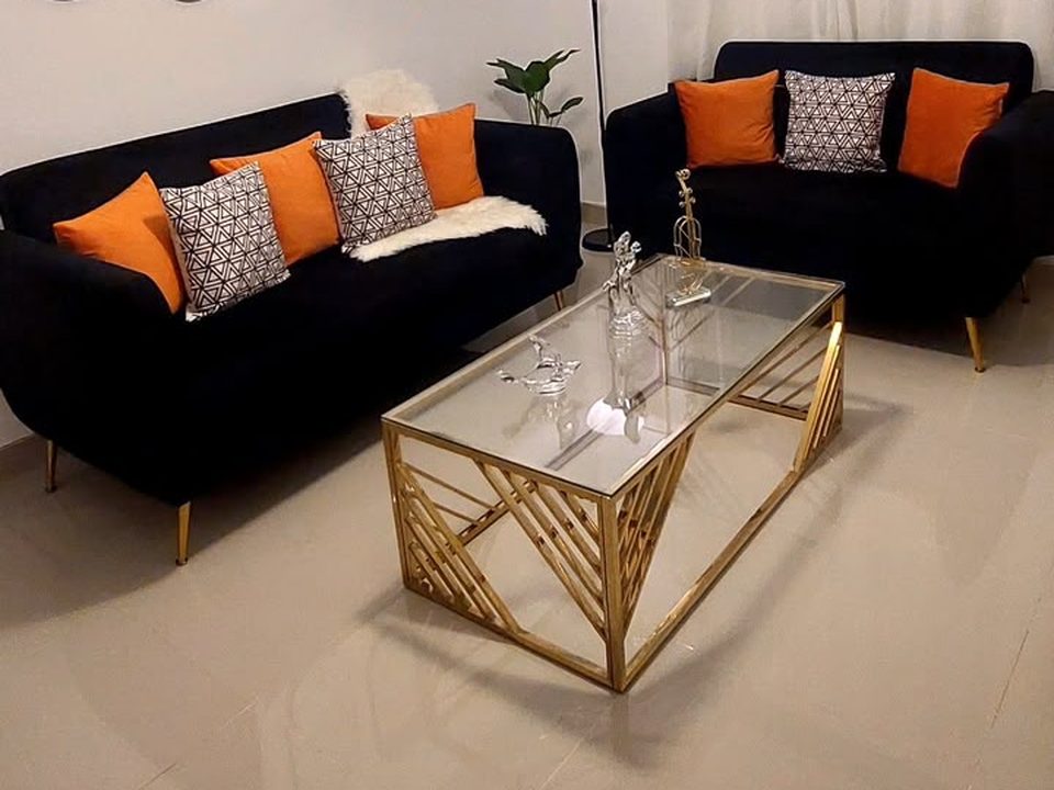Salon noir et orange